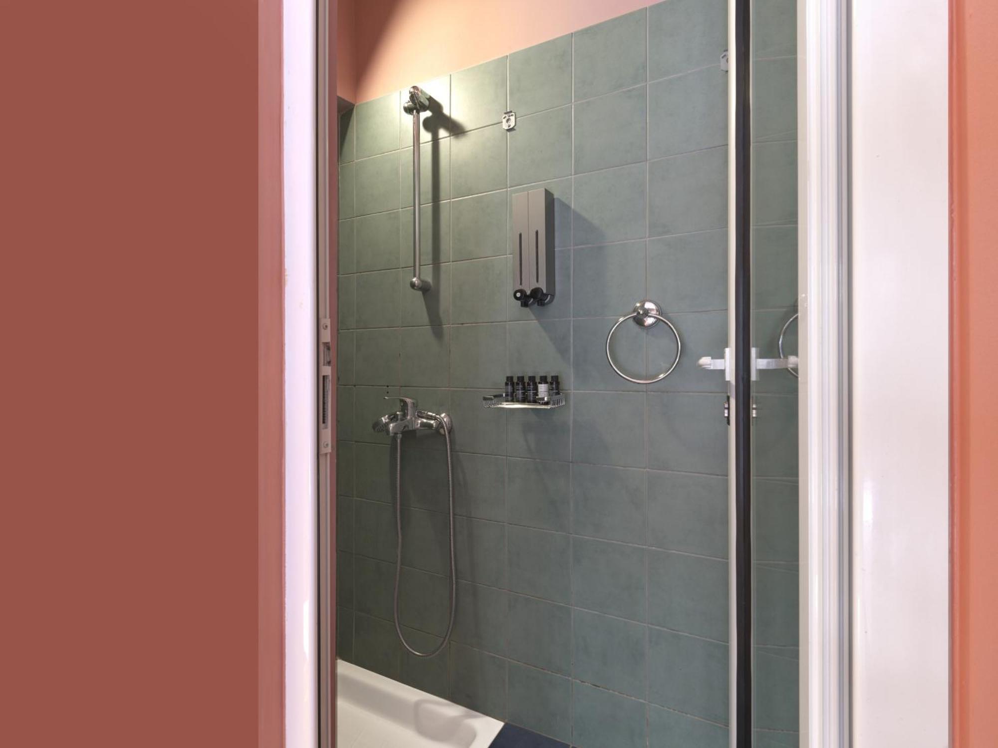 Koukaki Garden Escape Child Friendly Apartment Афины Экстерьер фото
